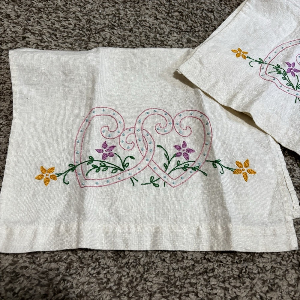 Vintage Set Of 2 Linen Hand Embroidered Floral Tea Towels, 18.5x11.5"